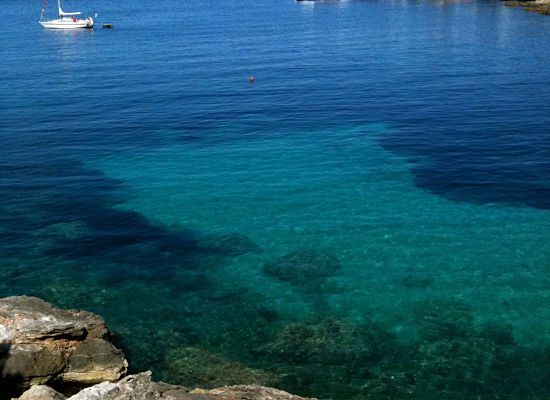 Cala Gració, eine der berühmtesten Buchten von San Antonio auf Ibiza