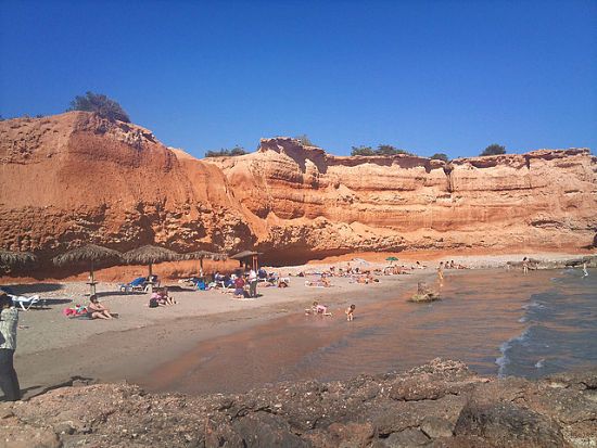 Sa Caleta y Puig des Molins, dos visitas obligatorias en Ibiza